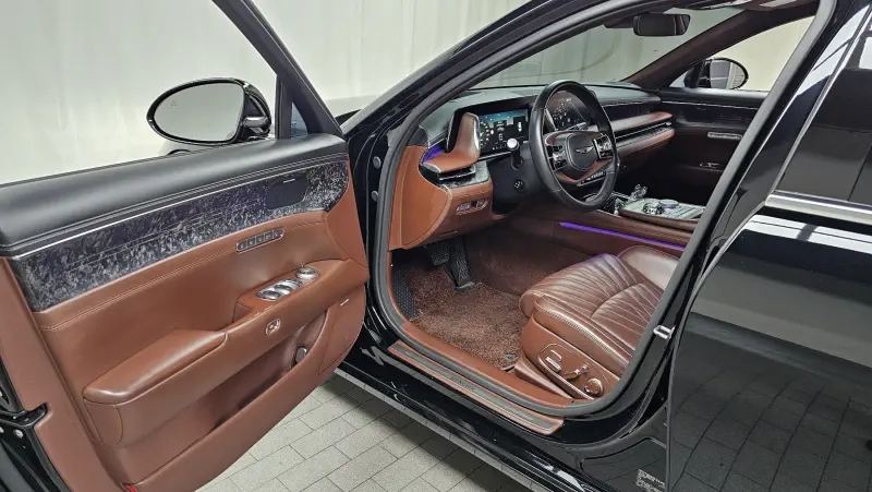 Genesis G90