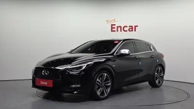 Infiniti Q30