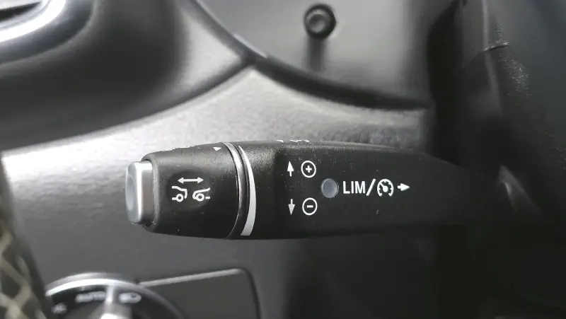 Infiniti Q30