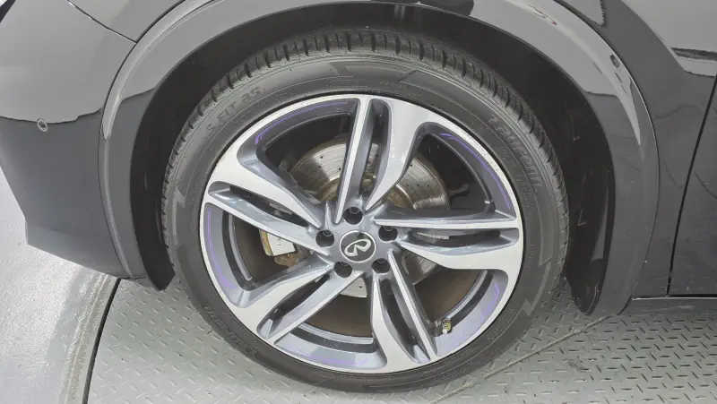 Infiniti Q30