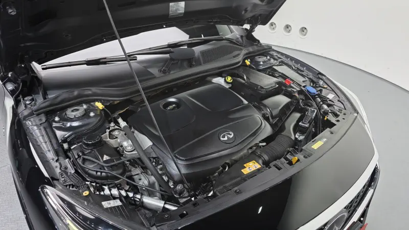 Infiniti Q30