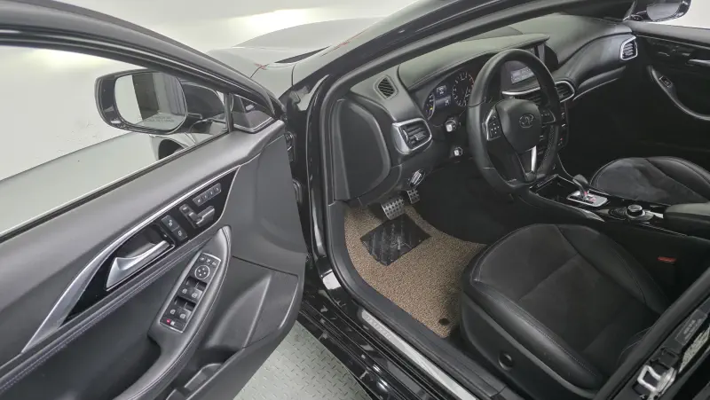 Infiniti Q30