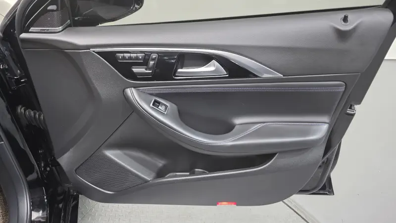 Infiniti Q30