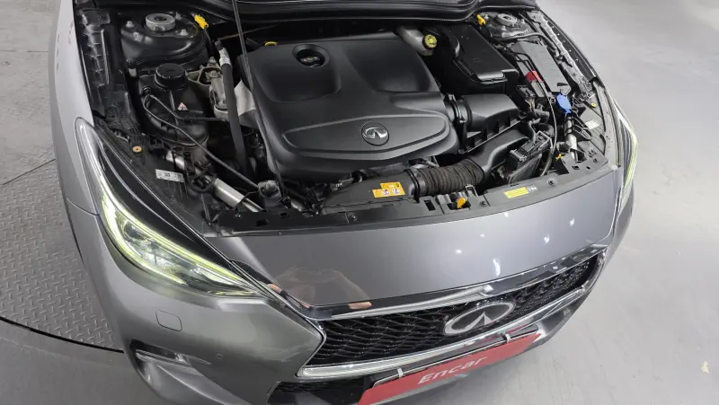 Infiniti Q30