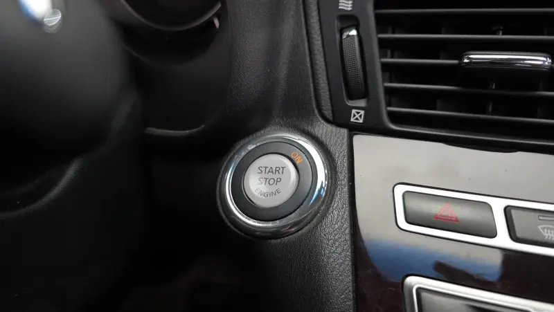 Infiniti M37
