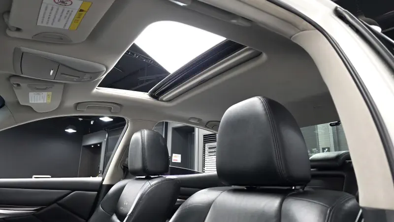 Infiniti M37