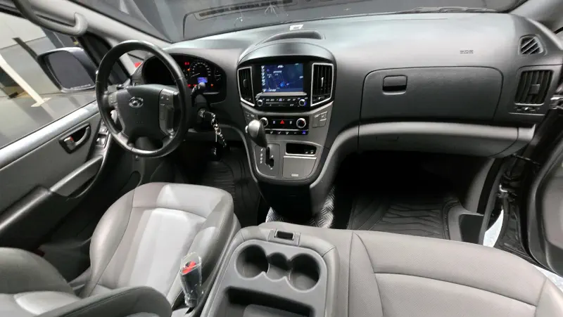 Hyundai Grand Starex