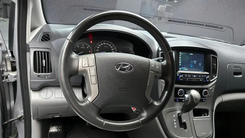 Hyundai Grand Starex