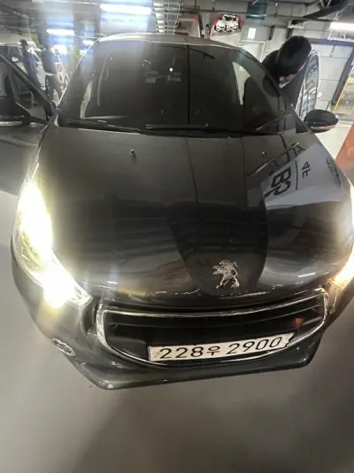 Peugeot 208