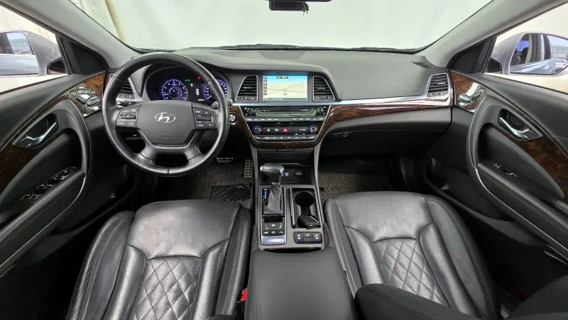 Hyundai Aslan