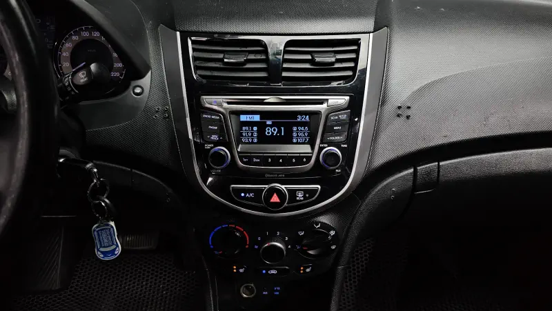 Hyundai Accent