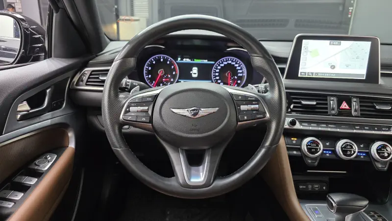 Genesis G70
