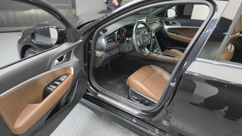 Genesis G70