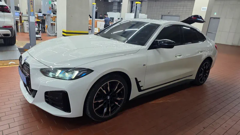BMW i4