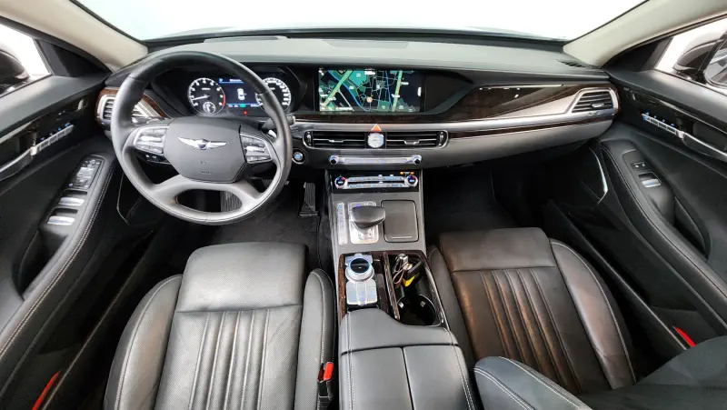 Genesis G90