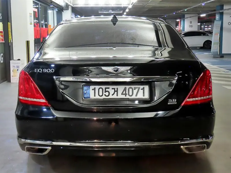 Genesis EQ900