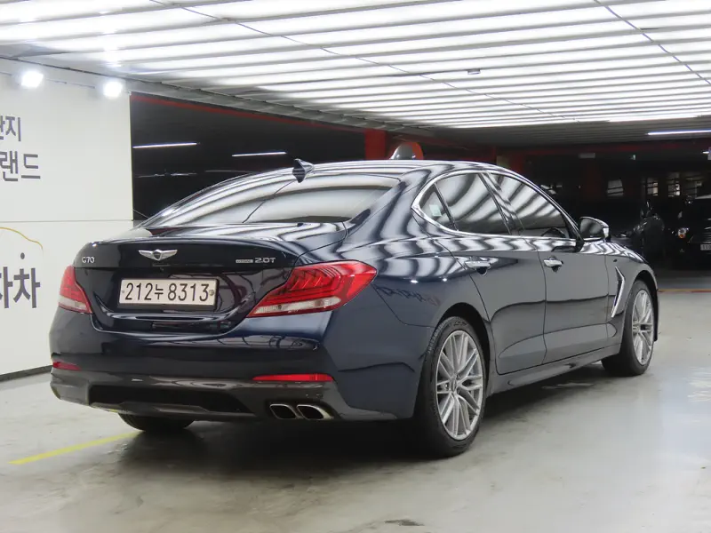 Genesis G70