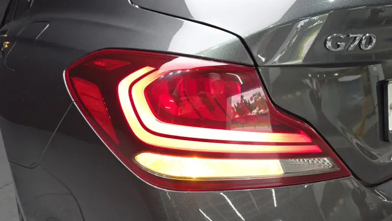 Genesis G70