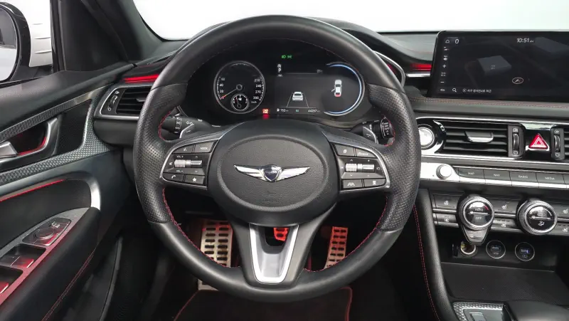 Genesis G70