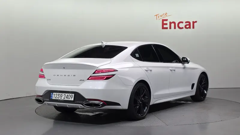 Genesis G70