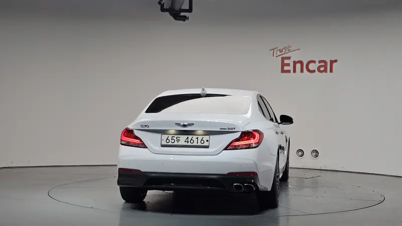 Genesis G70
