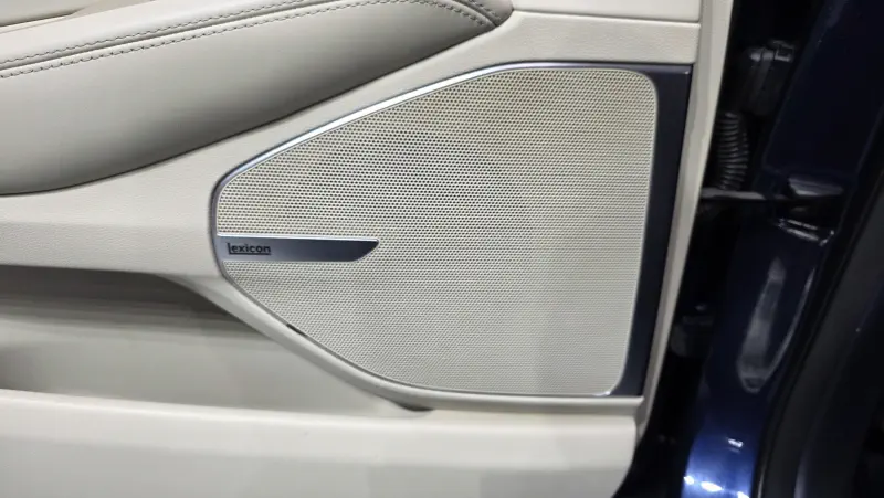 Genesis EQ900