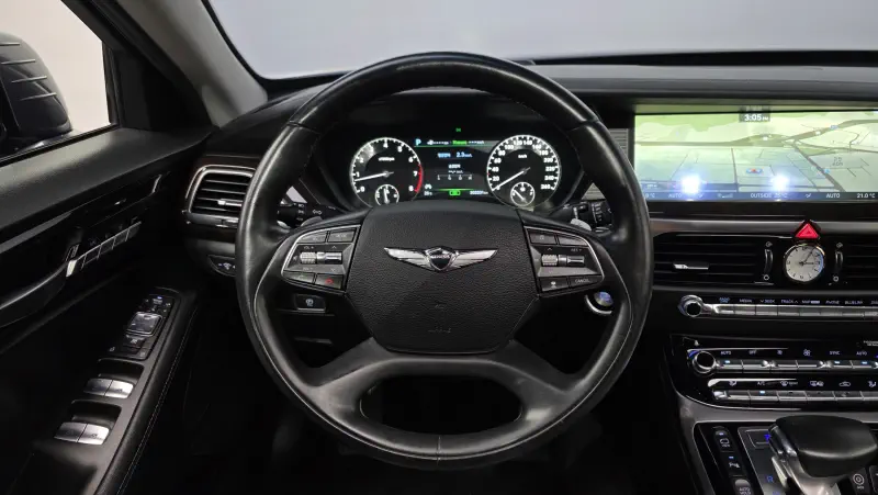 Genesis EQ900