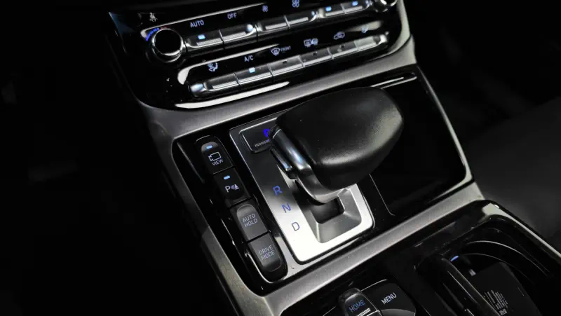 Genesis EQ900