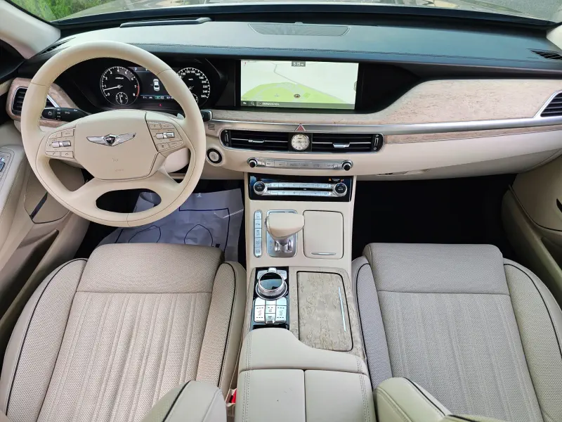 Genesis G90