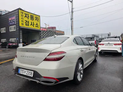 Genesis G70