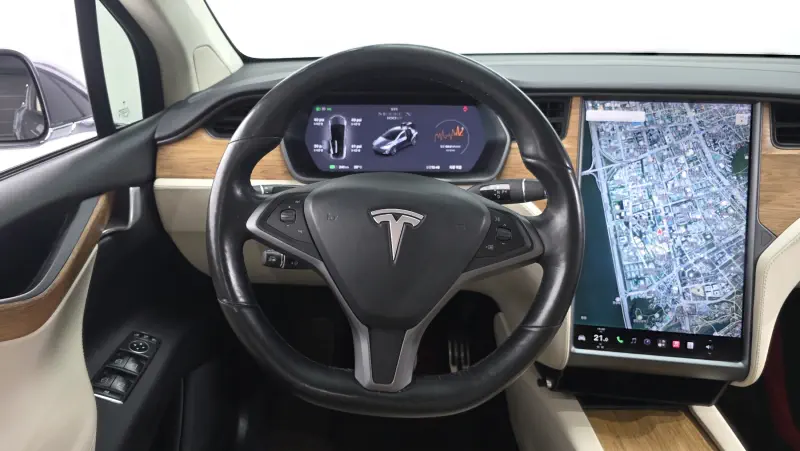 Tesla MODEL X