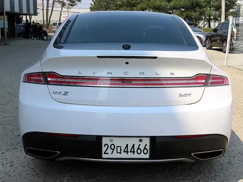 Lincoln Mkz