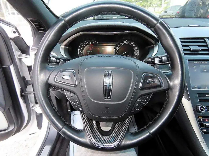 Lincoln Mkz