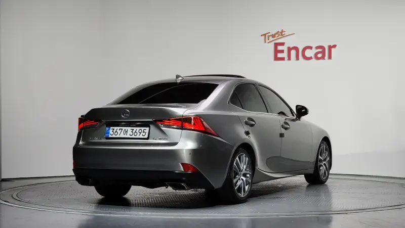 Lexus IS300