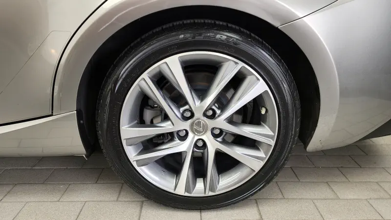 Lexus IS300