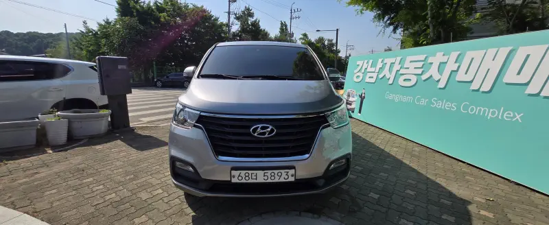 Hyundai Grand Starex