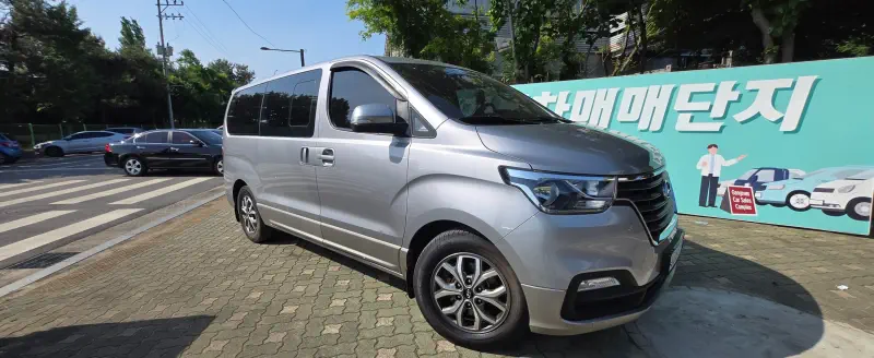 Hyundai Grand Starex