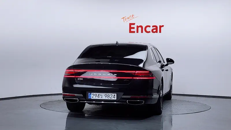 Genesis G90