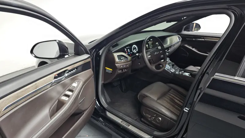 Genesis G90