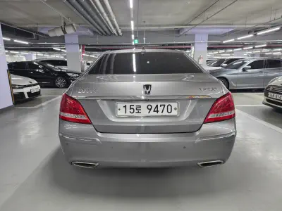 Hyundai Equus