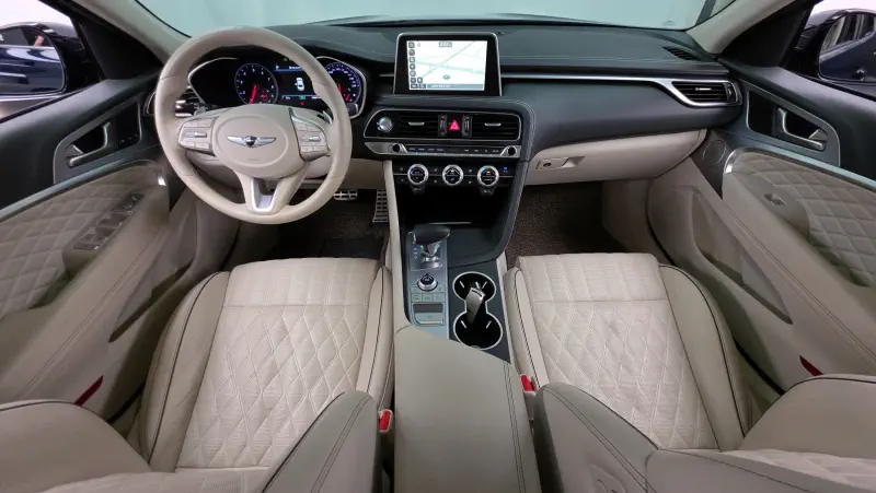 Genesis G70