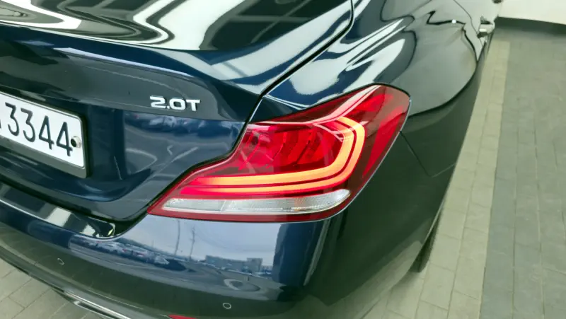 Genesis G70