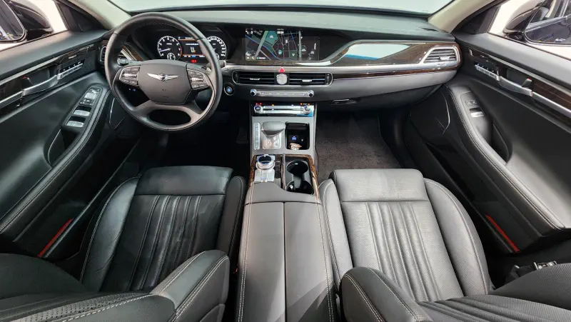 Genesis G90
