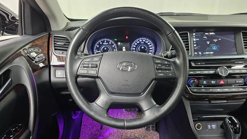 Hyundai Aslan