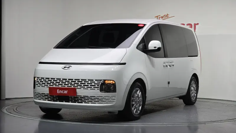 Hyundai Staria