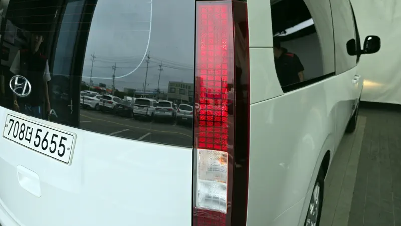 Hyundai Staria