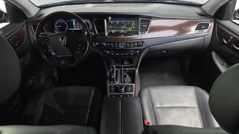 Hyundai Equus