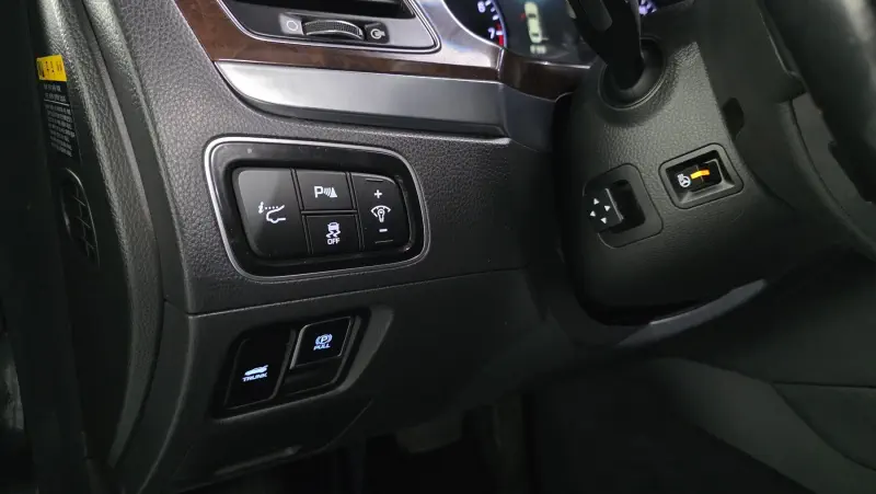 Hyundai Equus