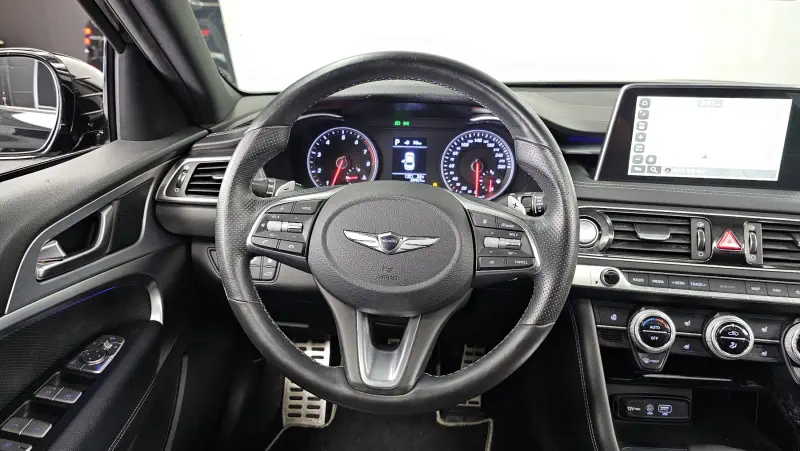 Genesis G70