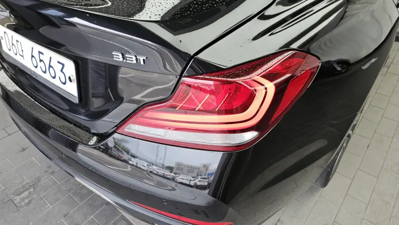 Genesis G70